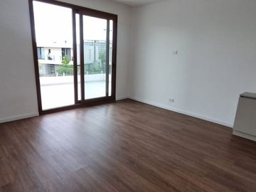 VENTA CASA 5AMB c/DEP LOTE INTERNO CARPINCHOS