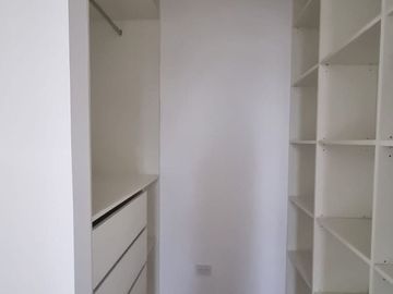 VENTA CASA 5AMB c/DEP LOTE INTERNO CARPINCHOS