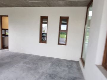 VENTA CASA 5AMB c/DEP LOTE INTERNO CARPINCHOS