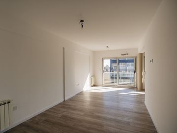 DEPARTAMENTO EN VENTA EN CABALLITO DE 4 AMBIENTES