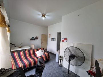 CASA MULTIFAMILIAR VENTA 4 AMB VILLA LUZURIAGA