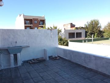 CASA MULTIFAMILIAR VENTA 4 AMB VILLA LUZURIAGA