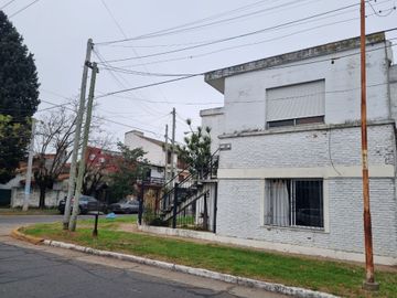 CASA MULTIFAMILIAR VENTA 4 AMB VILLA LUZURIAGA