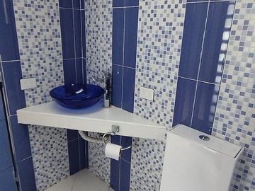 VENTA CASA FRENTE AL LAGO EN  BARRIO SAN SEBASTIAN