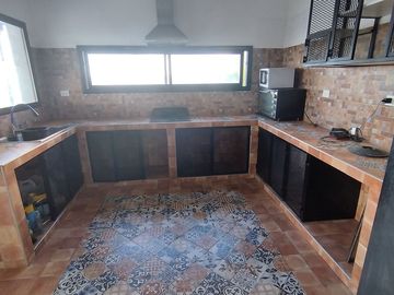 VENTA CASA FRENTE AL LAGO EN  BARRIO SAN SEBASTIAN