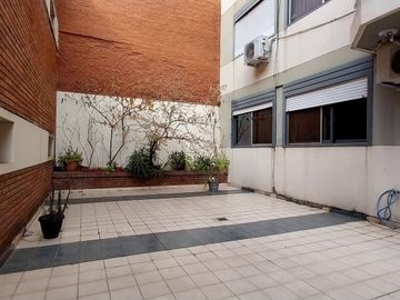 Venta PB 3 dormitorios + 2 Patios + Cochera
