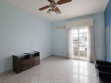 OPORTUNIDAD:PH 3 AMB + PATIO + BALCÓN SIN EXPENSAS