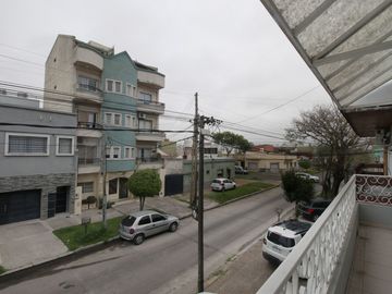 OPORTUNIDAD:PH 3 AMB + PATIO + BALCÓN SIN EXPENSAS
