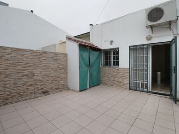 OPORTUNIDAD:PH 3 AMB + PATIO + BALCÓN SIN EXPENSAS