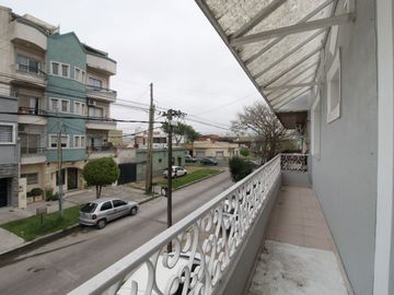OPORTUNIDAD:PH 3 AMB + PATIO + BALCÓN SIN EXPENSAS
