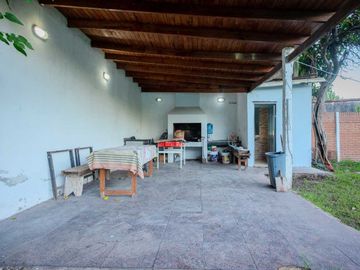 Venta Casa Quinta 4 Amb. con Pileta, Pontevedra