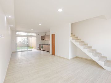 CASA DUPLEX A ESTRENAR EL PALOMAR - APTO CRÉDITO