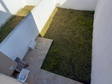 DUPLEX A ESTRENAR CON COCHERA APTO CRÉDITO-CUOTAS