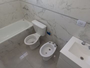 DUPLEX A ESTRENAR CON COCHERA APTO CRÉDITO-CUOTAS
