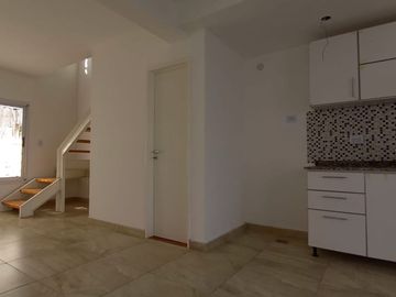 DUPLEX A ESTRENAR CON COCHERA APTO CRÉDITO-CUOTAS