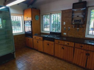 HERMOSA QUINTA EN VENTA CON POSIBILIDAD DE PERMUTA