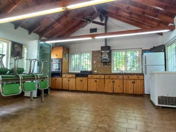 HERMOSA QUINTA EN VENTA CON POSIBILIDAD DE PERMUTA