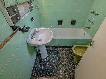 Venta Casa 4 ambientes Palomar jardin parrilla
