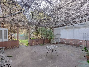 Venta Casa 4 ambientes Palomar jardin parrilla