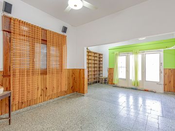 Venta Casa 4 ambientes Palomar jardin parrilla