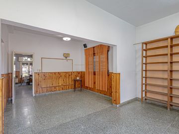 Venta Casa 4 ambientes Palomar jardin parrilla