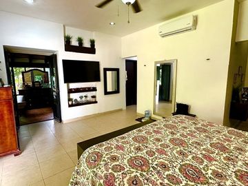 HERMOSA CASA EN VENTA EN MONTEBELLO
