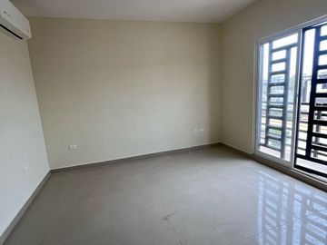 CASA EN VENTA EN FRACC. LOS MEZCALES, CULIACAN, SINALOA