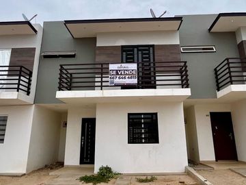 CASA EN VENTA EN FRACC. LOS MEZCALES, CULIACAN, SINALOA