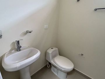 CASA EN VENTA EN FRACC. LOS MEZCALES, CULIACAN, SINALOA