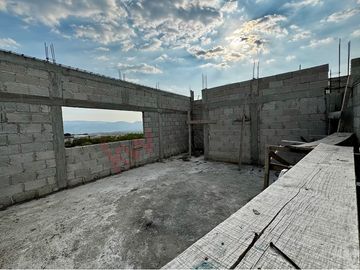 Casa Pre-Construida con 500 m2 de terreno en residencial 