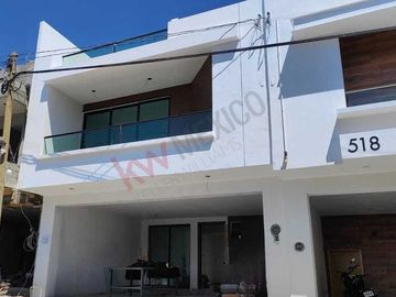 Casa en Venta – Diseño Moderno y Alberca en Zona Norte Poniente