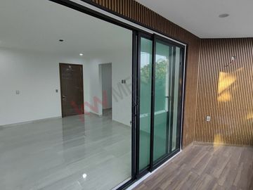 Casa en Venta – Diseño Moderno y Alberca en Zona Norte Poniente