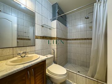 Duplex de 200 m2 con 5 dormitorios y terraza