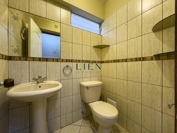 Duplex de 200 m2 con 5 dormitorios y terraza
