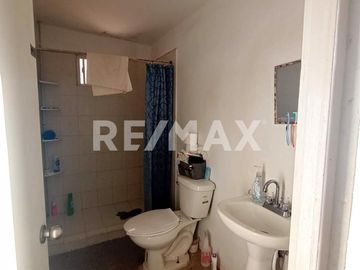 Casa en Venta en Privada Villas del Cedro III - (3)