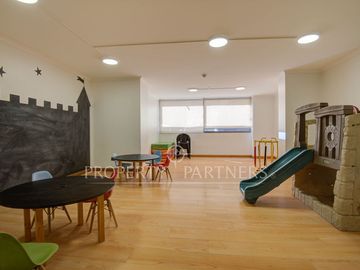 Parque Araucano/Departamento de categoría, renovado y con vista consolidada/3D/3B