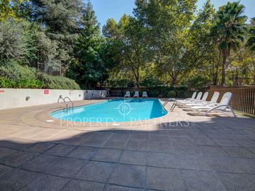 Parque Araucano/Departamento de categoría, renovado y con vista consolidada/3D/3B