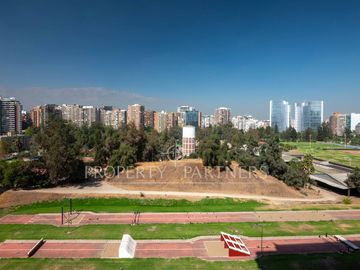 Parque Araucano/Departamento de categoría, renovado y con vista consolidada/3D/3B