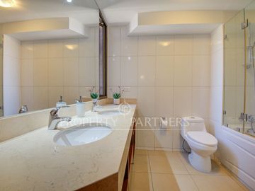 Parque Araucano/Departamento de categoría, renovado y con vista consolidada/3D/3B