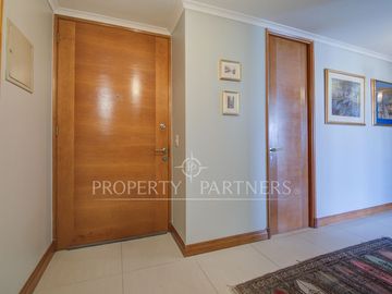 Parque Araucano/Departamento de categoría, renovado y con vista consolidada/3D/3B