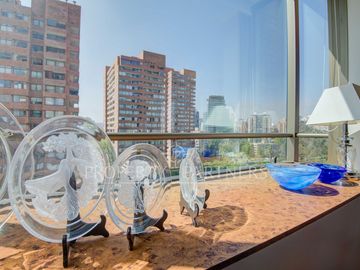 Parque Araucano/Departamento de categoría, renovado y con vista consolidada/3D/3B
