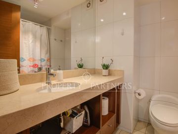 Parque Araucano/Departamento de categoría, renovado y con vista consolidada/3D/3B