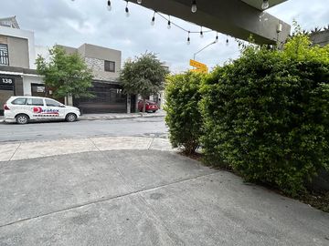 CASA EN VENTA EN ESTANCIAS VALLE DE PLATA APODACA