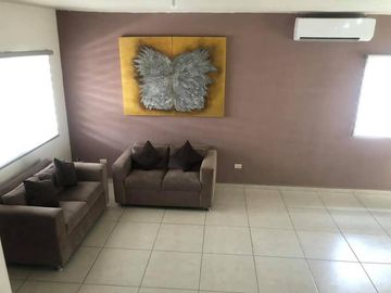 CASA EN VENTA EN ESTANCIAS VALLE DE PLATA APODACA