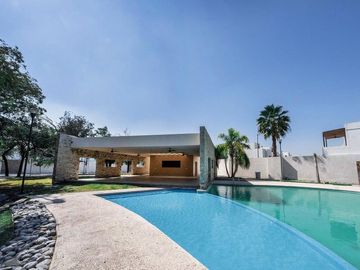 CASA EN VENTA EN ESTANCIAS VALLE DE PLATA APODACA