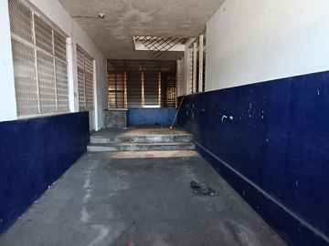 Edificio amplio en venta, 2 locales al frente y 2 niveles. Tapachula Chiapas