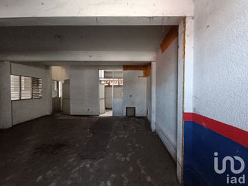 Edificio amplio en venta, 2 locales al frente y 2 niveles. Tapachula Chiapas