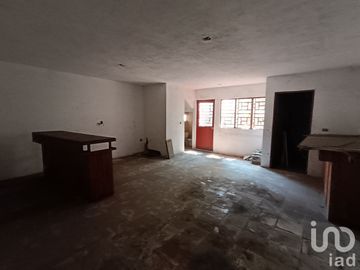 Edificio amplio en venta, 2 locales al frente y 2 niveles. Tapachula Chiapas