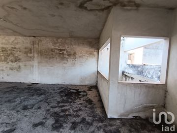 Edificio amplio en venta, 2 locales al frente y 2 niveles. Tapachula Chiapas