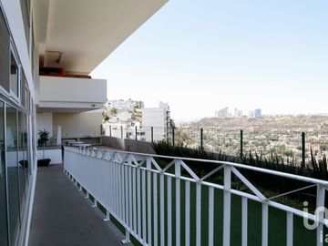 VENTA EN LUMA CITY VIVE EN PENTHOUSE PREMIUM ALBERCA TECHADA AMPLIAS TERRAZAS MILENIO III QUERETARO